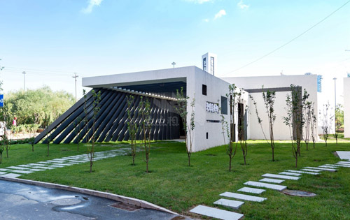 东亿国际传媒产业园内景