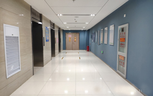 人才大厦电梯