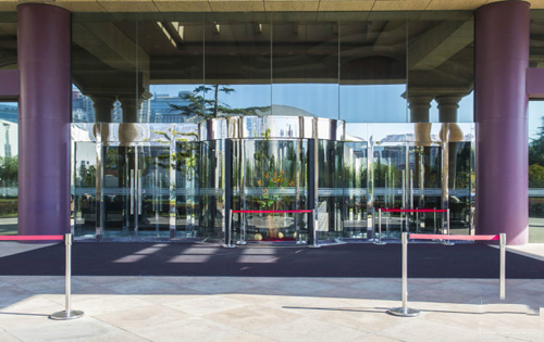 二十一世纪大厦正门