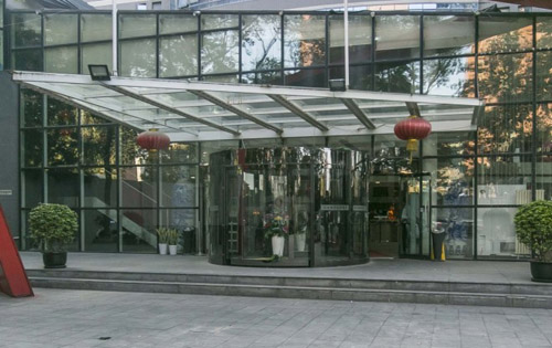 富邦国际大厦正门