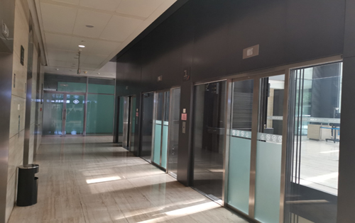 中青旅大厦电梯