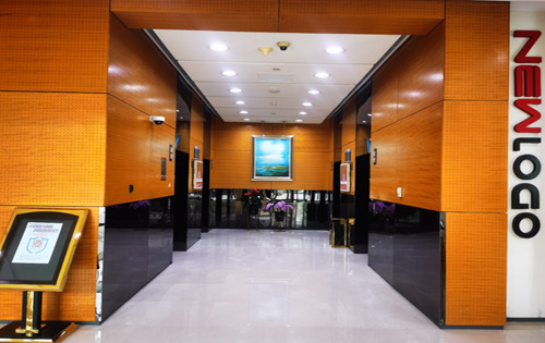 北京国际大厦电梯