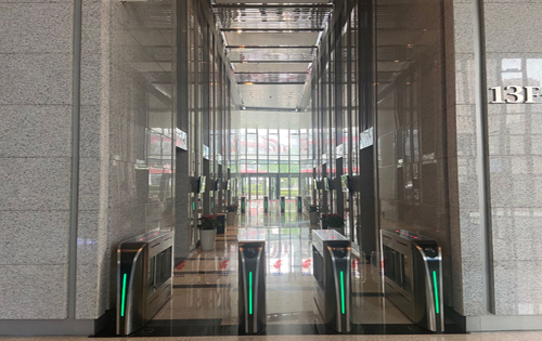 南航明珠大厦电梯