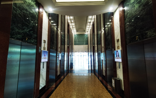 汉威大厦电梯