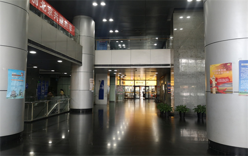 财智国际大厦电梯