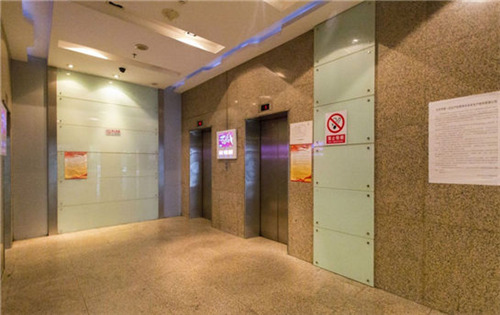 久凌大厦电梯