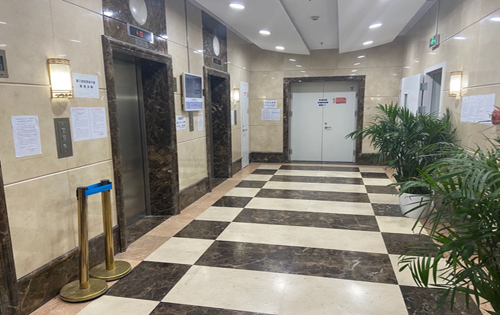 天银大厦电梯