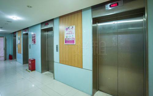 豪柏大厦电梯