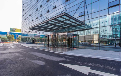 新华国际广场正门