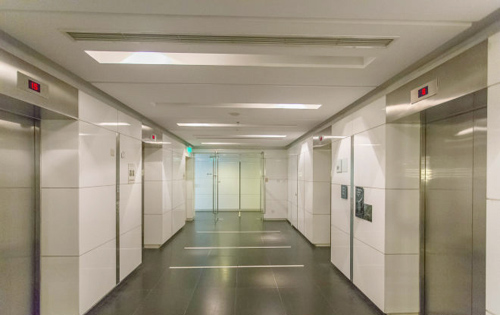 瑞辰国际中心电梯