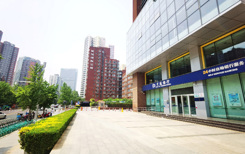 蓝堡国际中心正门