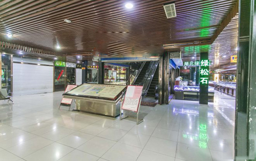 玉泉营产业园扶梯