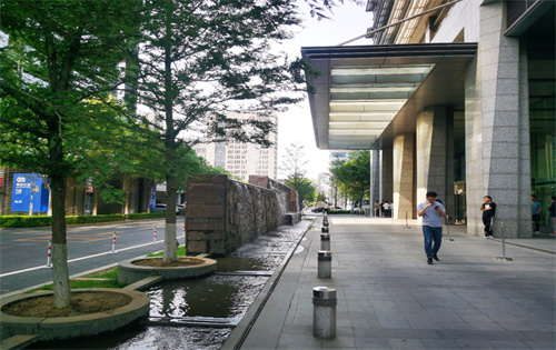 清华科技园正门