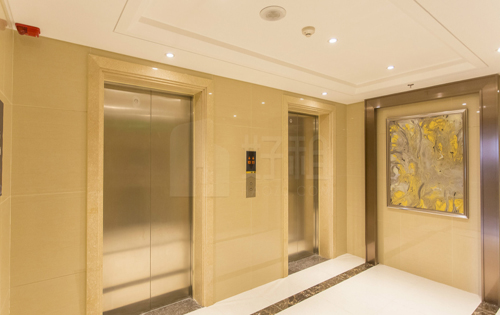 中国铁建广场电梯