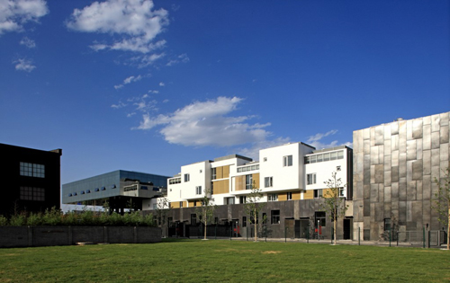 中间建筑外立面