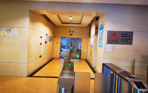 ​中汇广场电梯