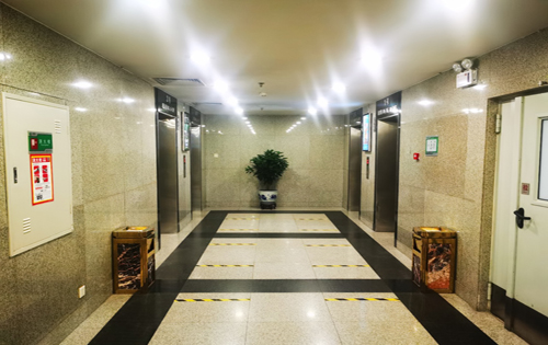 万通金融中心大堂