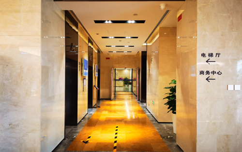 新华国际中心电梯