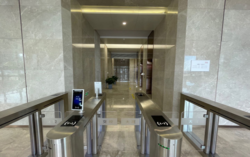 交控大厦电梯