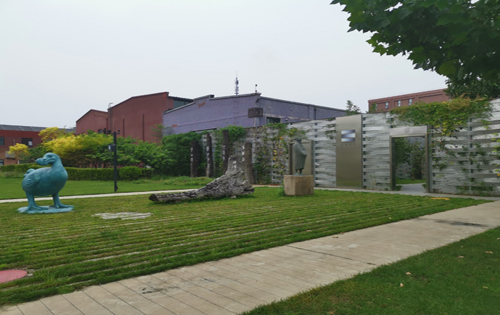 吉里国际艺术区内景