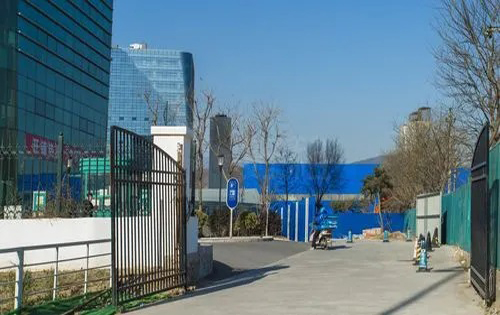 欣安天成大厦正门