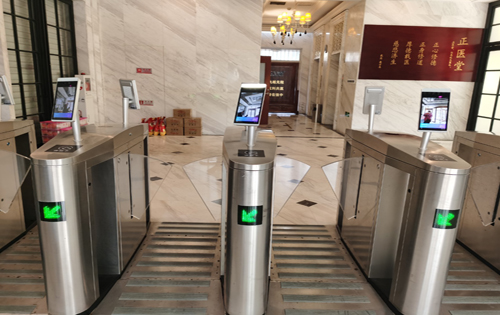 飞利信大厦电梯