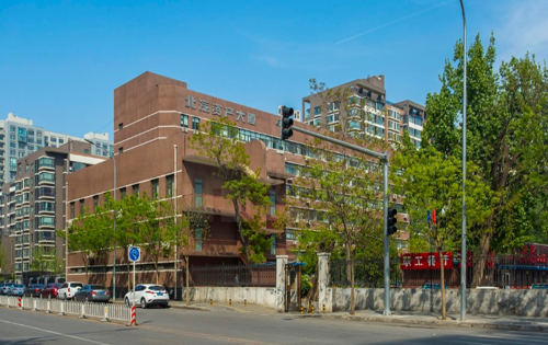 北汽资产大厦正门