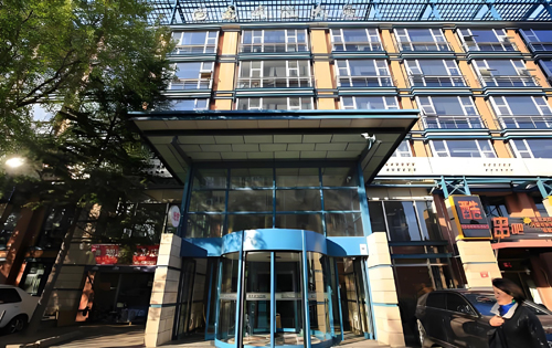 国图文化大厦正门